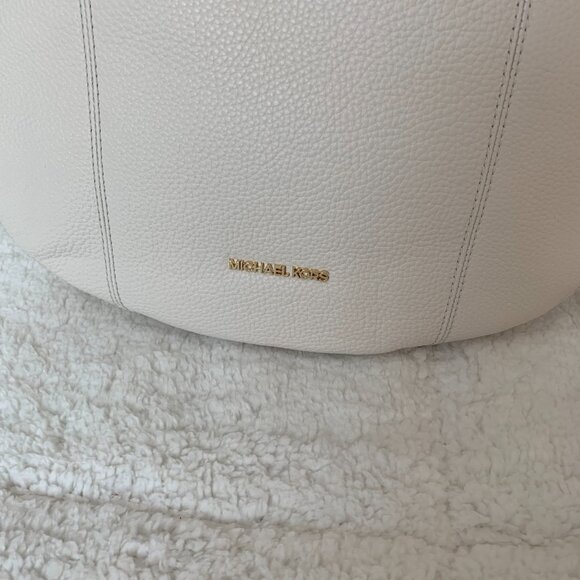 Michael Kors Leather Hobo Shoulder Purse - Light Cream - NWT - Picture 4 of 7